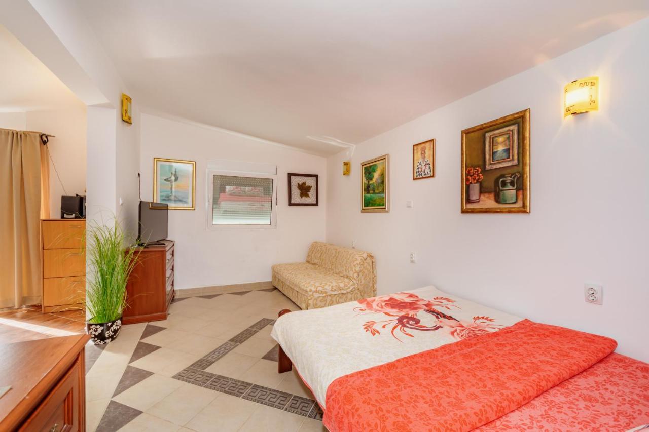 Appartement Lira *